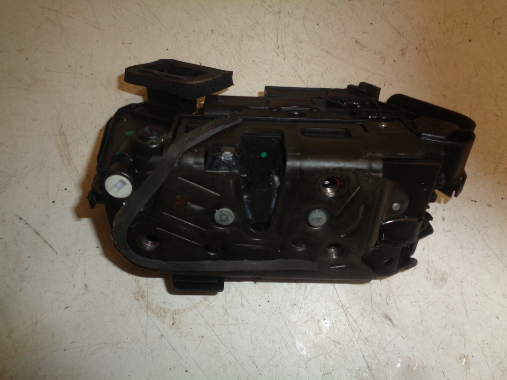VW VOLKSWAGEN PASSAT B8 2017 PASSENGER SIDE REAR DOOR LOCK MECHANISM 5TA839015D