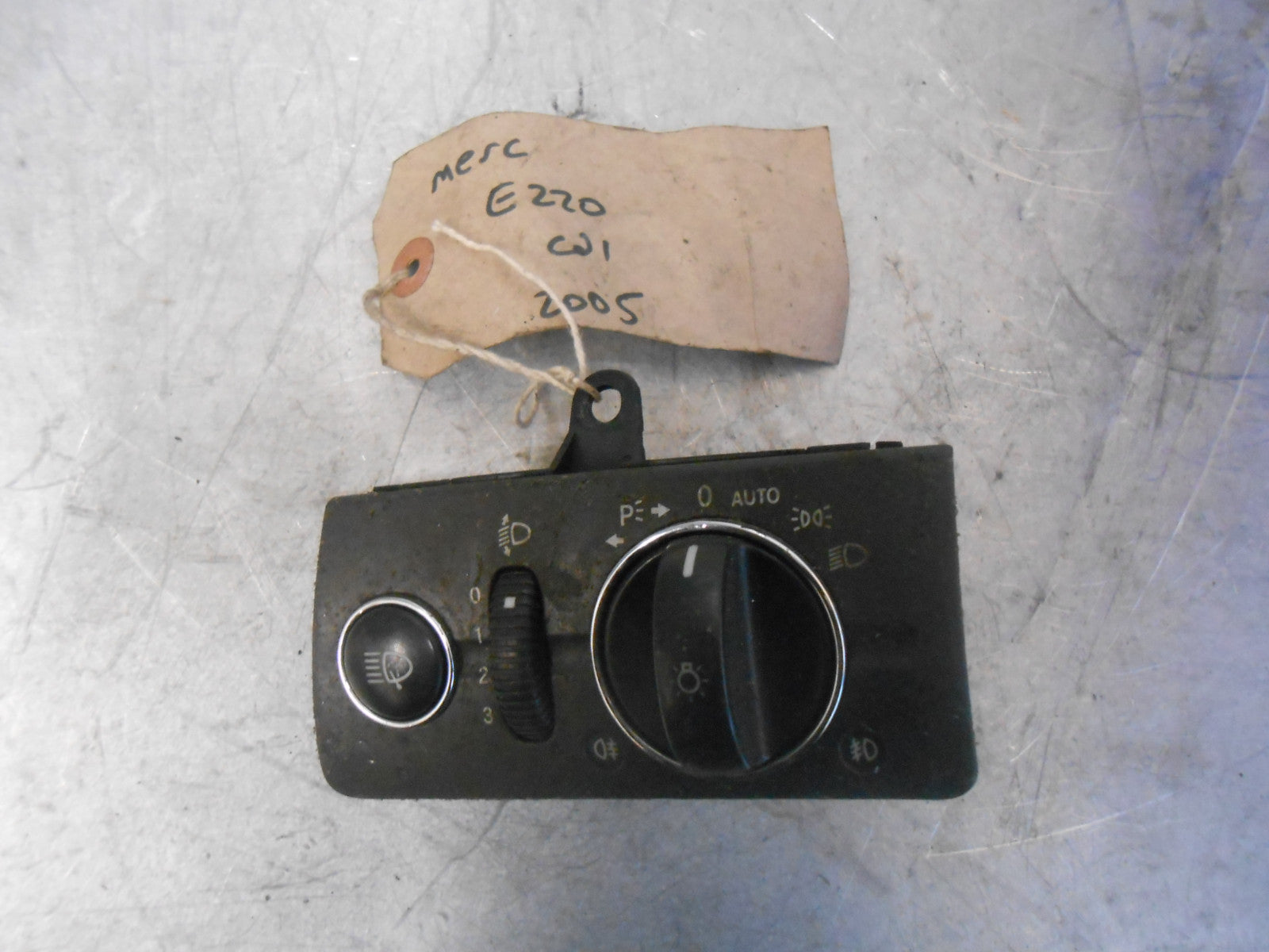 MERCEDES E CLASS W211 2005 HEADLIGHT CONTROL SWITCH UNIT 2115450104