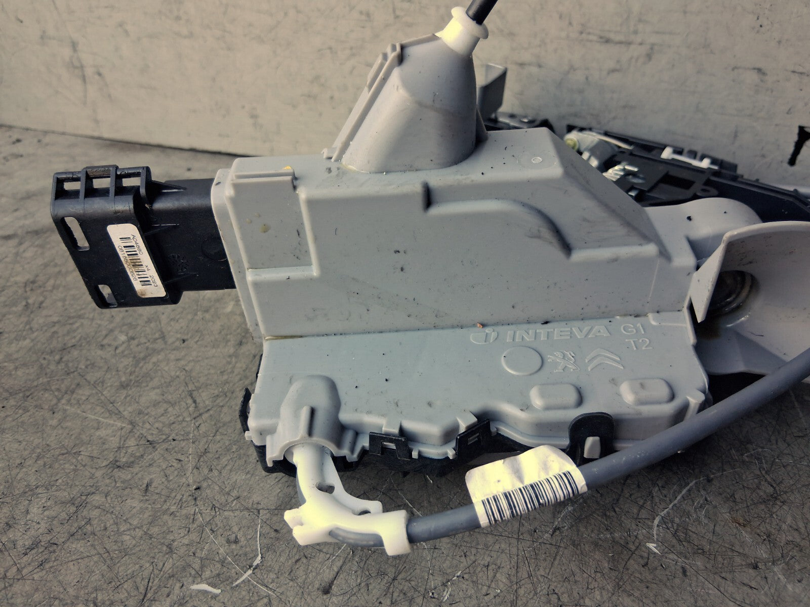 2023 CITROEN BERLINGO MK3 NSF PASSENGER SIDE FRONT DOOR LOCK MECHANISM PSA163436