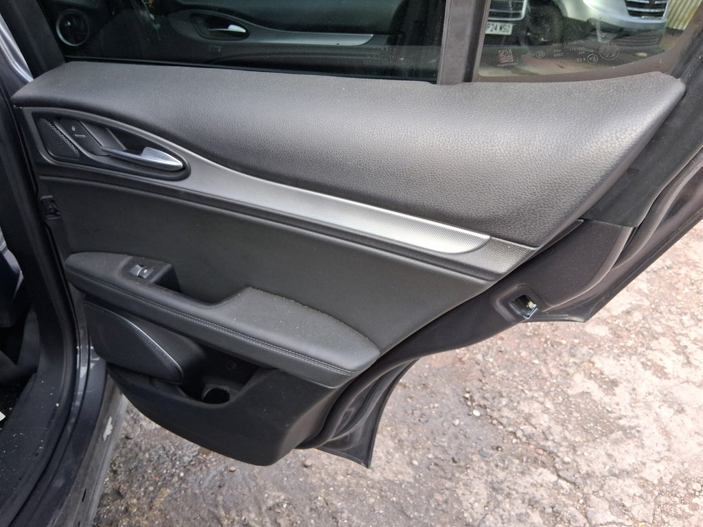 2022 ALFA ROMEO STELVIO 949 4Q OSR DRIVER SIDE REAR RIGHT DOOR CARD PANEL