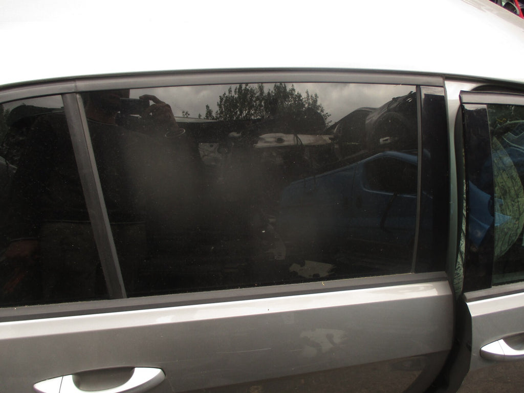 2014 VOLKSWAGEN GOLF MK7 OSR DRIVER SIDE REAR RIGHT WINDOW DROP DOWN GLASS