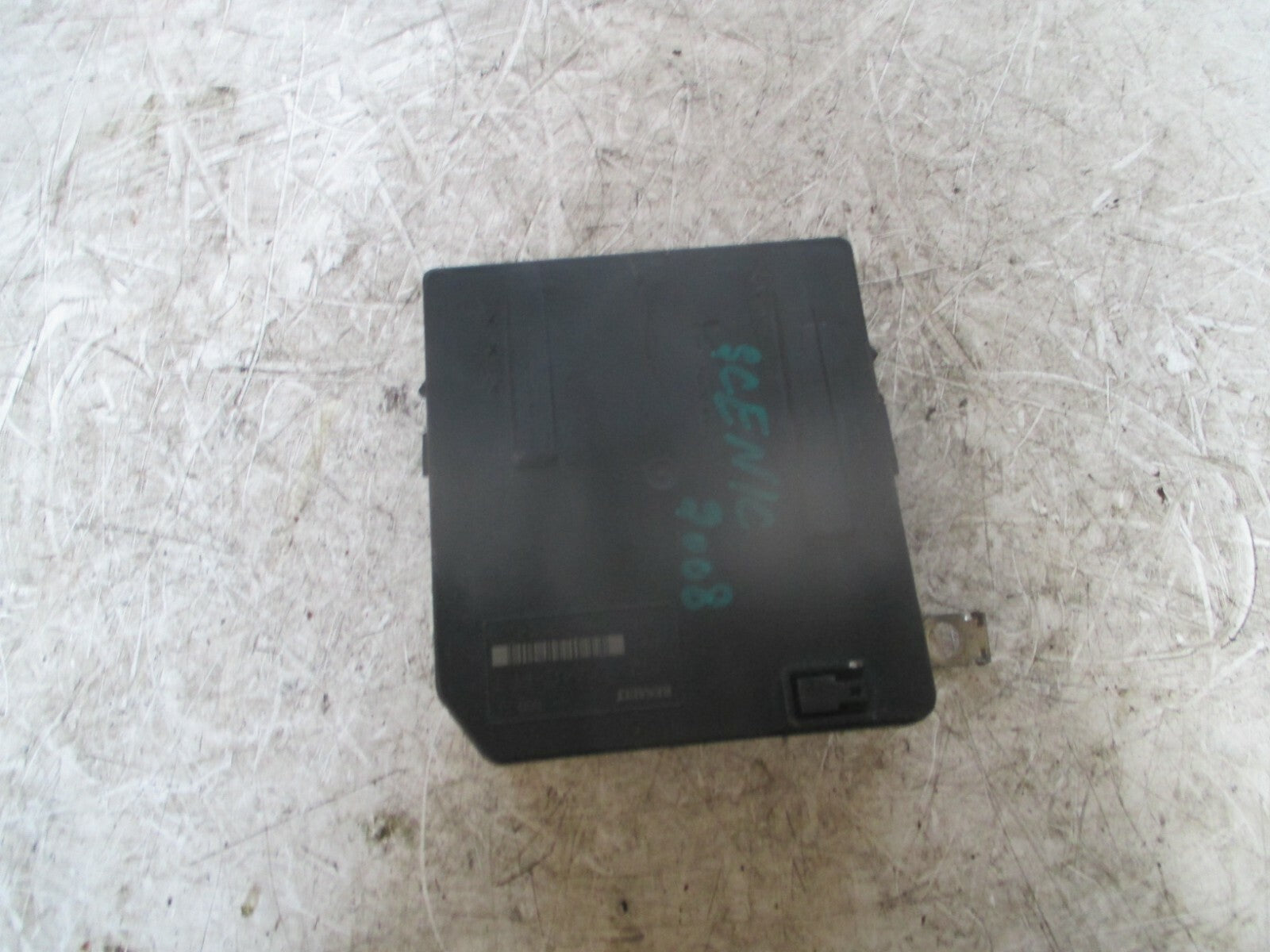 RENAULT SCENIC 2008 MK2 ENGINE BAY FUSE BOX 8200481866