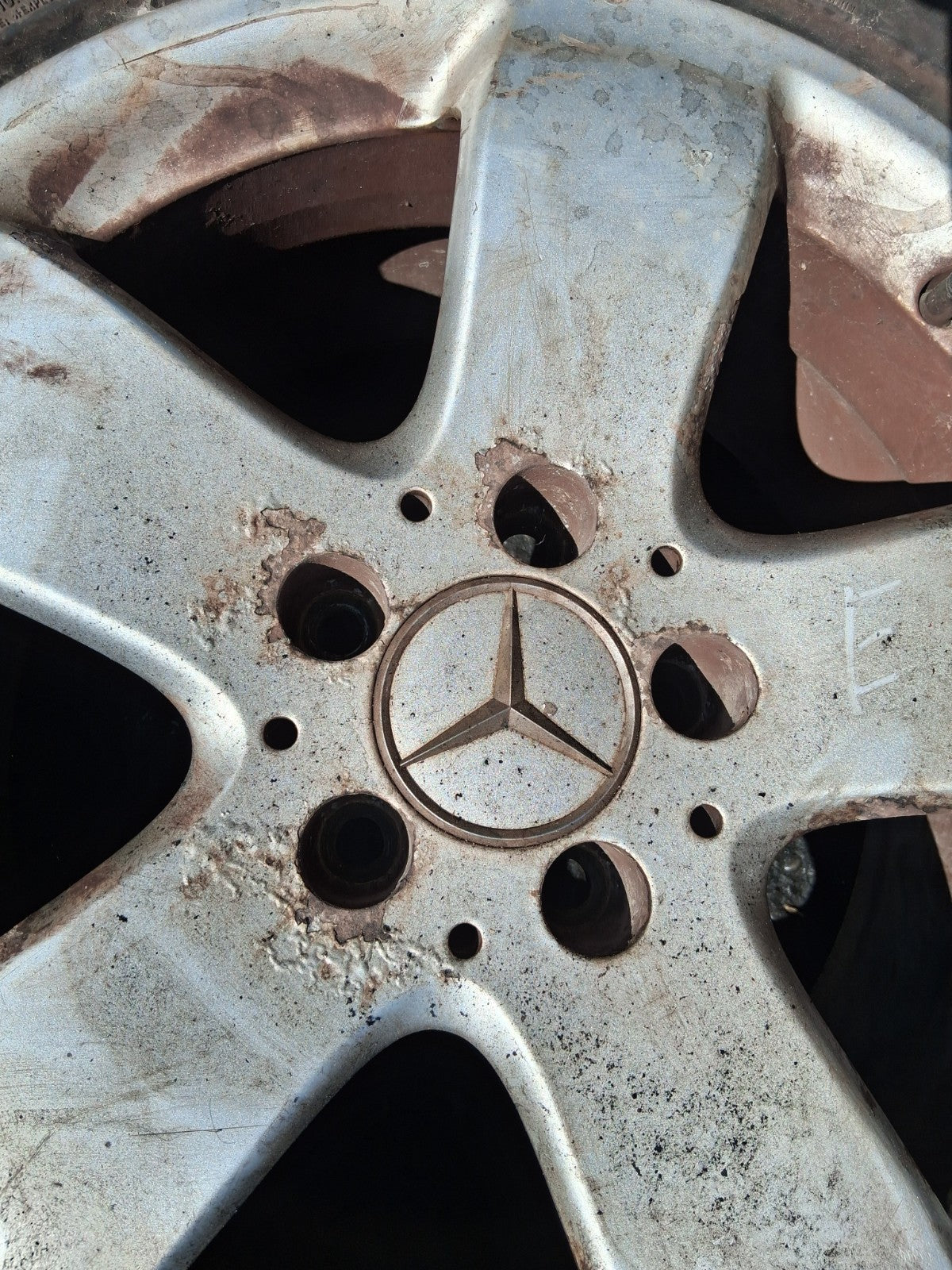2004 MERCEDES BENZ E CLASS W211 16 INCH ALLOY WHEEL WITH TYRE 225/55R16