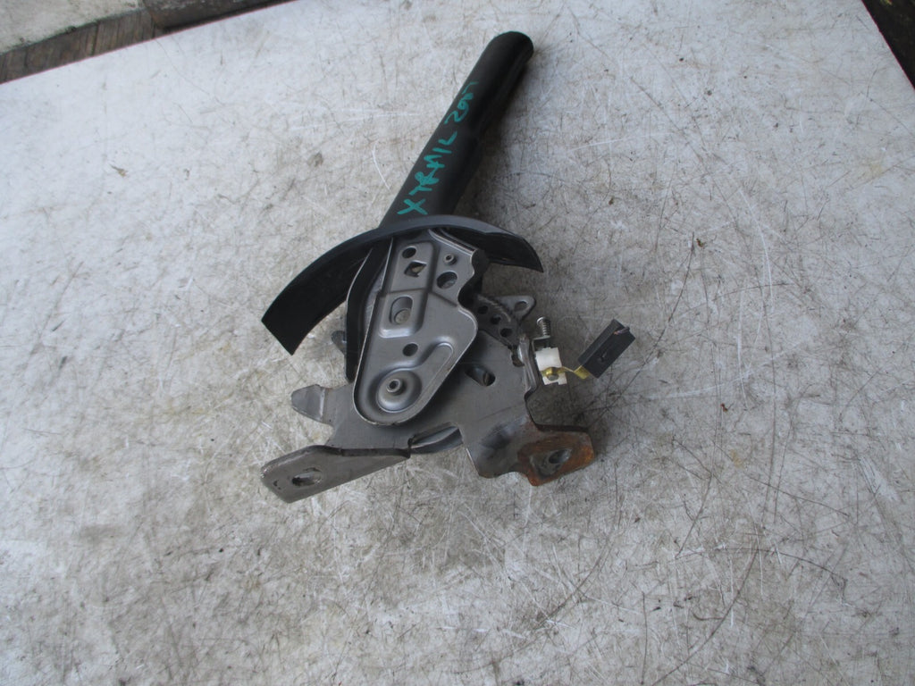 NISSAN X TRAIL 2007 HANDBRAKE HAND BRAKE LEVER 363150N600 363150N601
