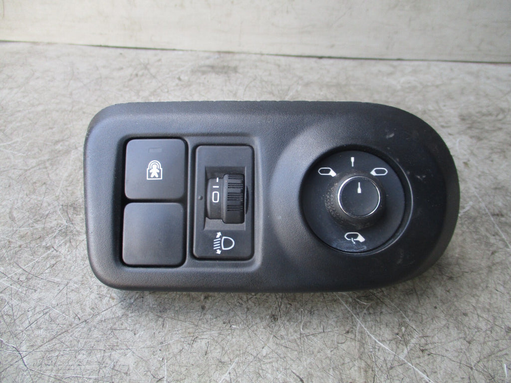2018 CITROEN CACTUS C4 HEADLIGHT & WING MIRROR ADJUST CONTROL SWITCH