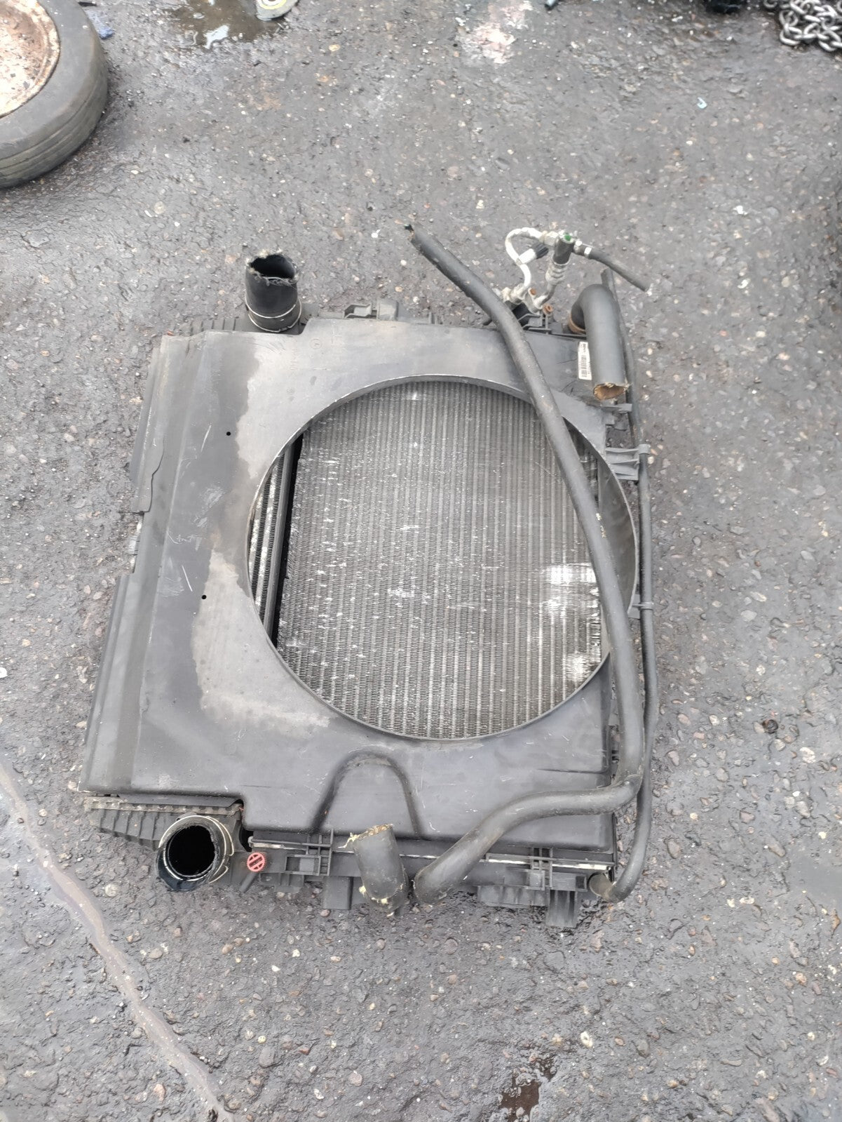 MERCEDES BENZ 2012 W639 2.1 DIESEL RADIATOR A6395004200