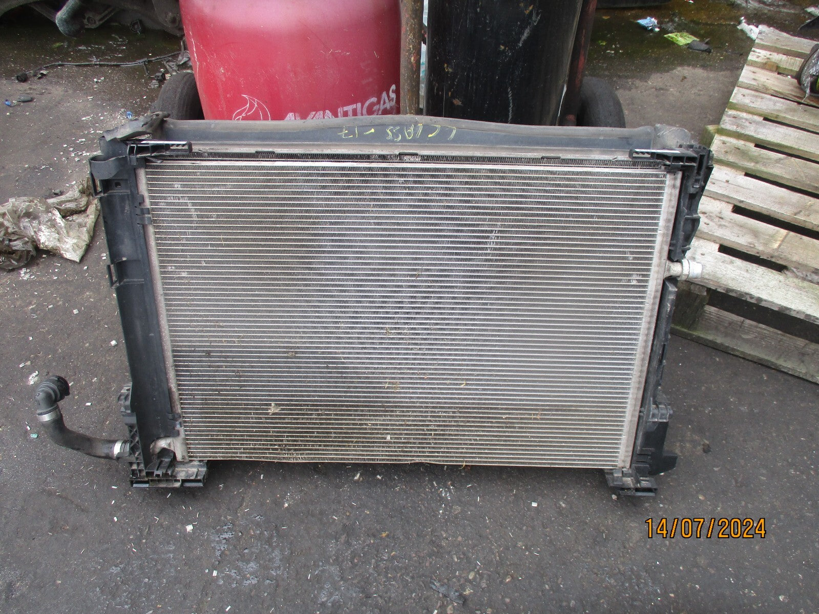 MERCEDES BENZ C CLASS W205 2017 2.1 DIESEL RADIATOR A0995002003 RP 41