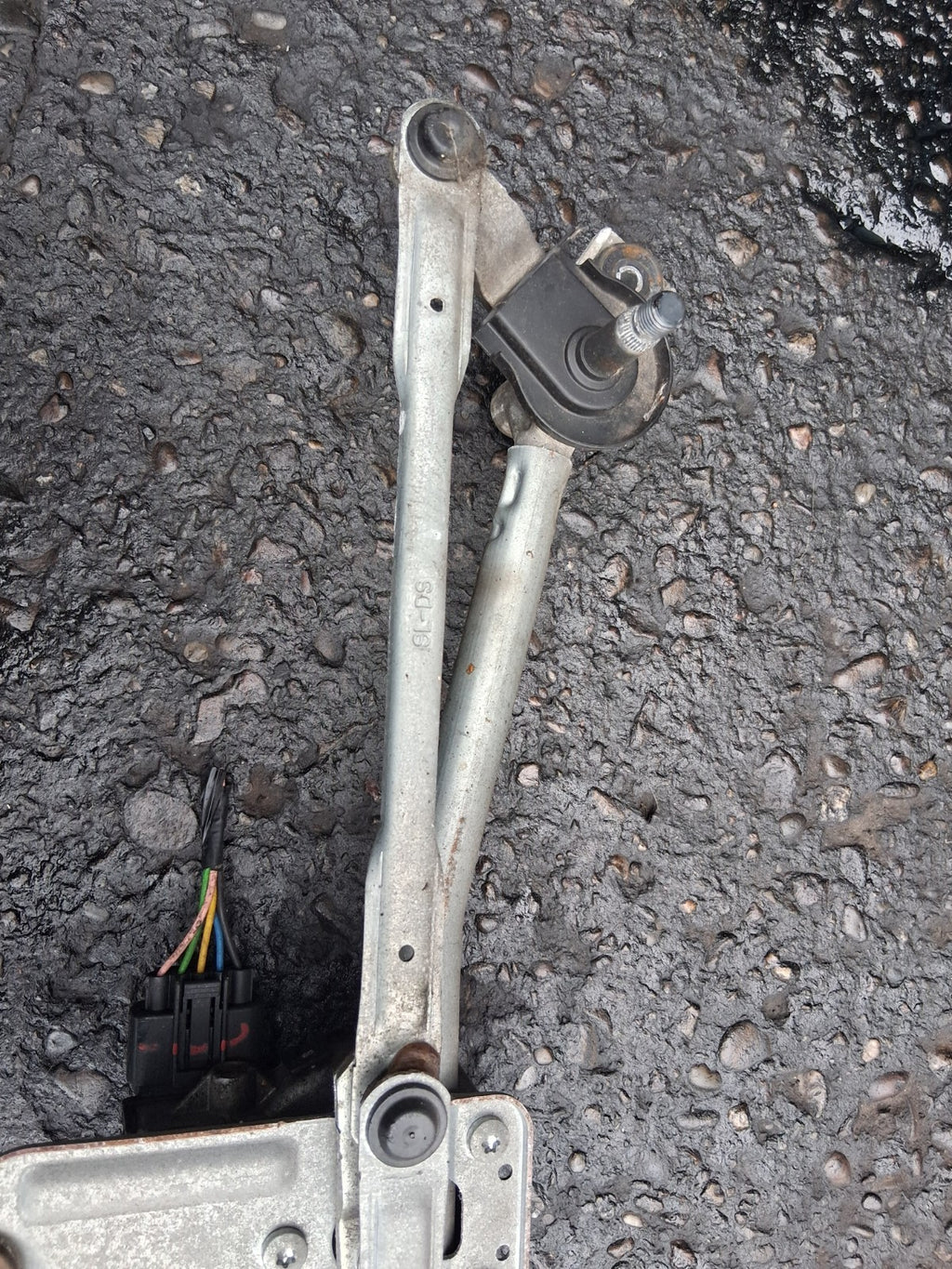 KIA SPORTAGE MK3 2012 FRONT WINDSCREEN WIPER MOTOR & LINKAGES