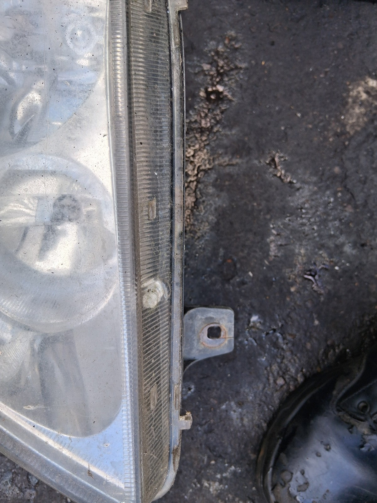 2016 MERCEDES SPRINTER W906 NSF PASSENGER SIDE FRONT LEFT HEADLIGHT A9068200361
