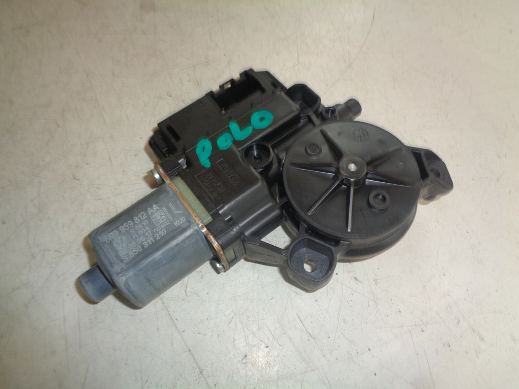 VW VOLKSWAGEN POLO 2017 OS DRIVER SIDE REAR WINDOW MOTOR REGULATOR 6R0959812AA