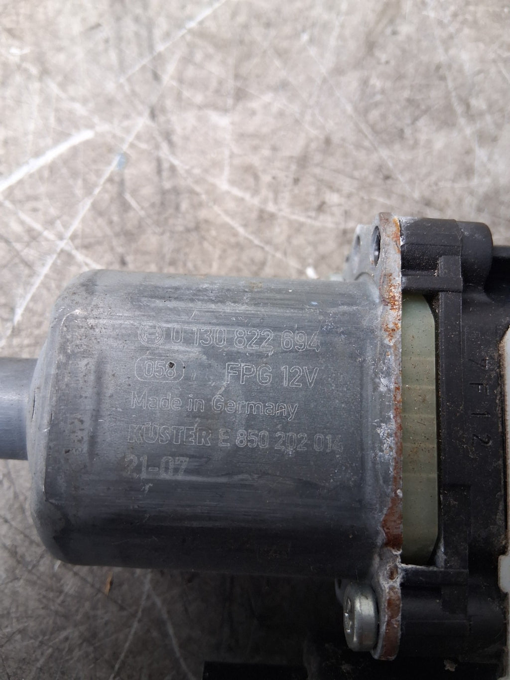 2021 VW VOLKSWAGEN T CROSS WINDOW WIPER MOTOR W000086080A