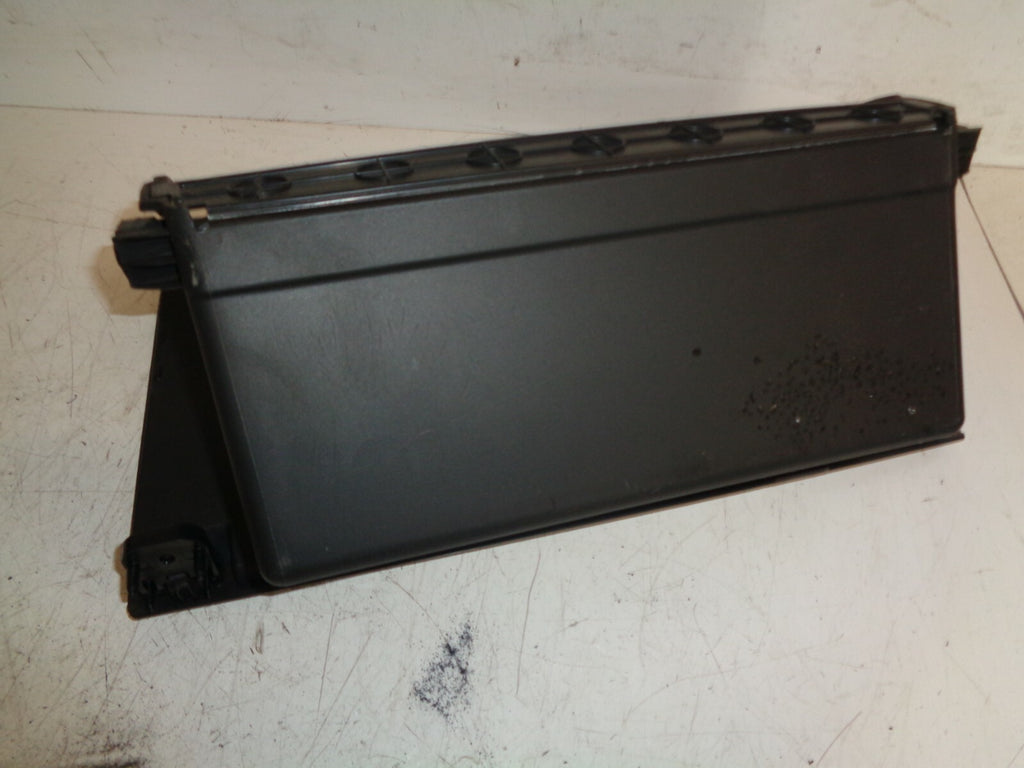 VAUXHALL VIVA SE 2017 1.0 PETROL PASSENGER SIDE GLOVE BOX COMPARTMENT