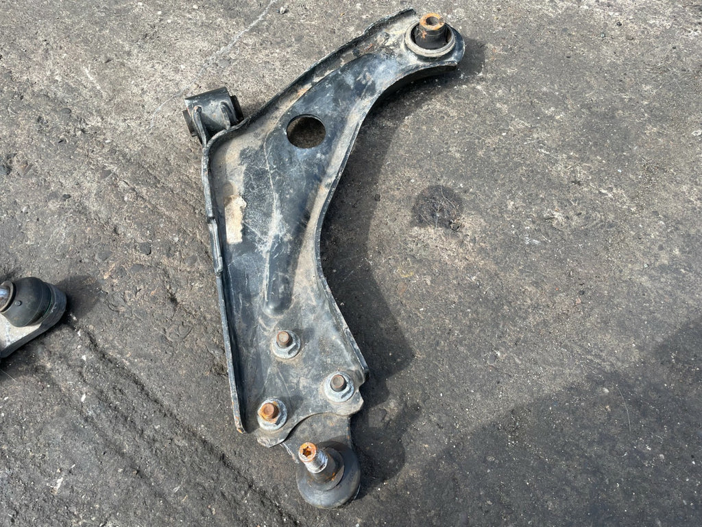 CITROEN C4 SPACETOURER 2019 1.5 DIESEL NSF PASSENGER SIDE FRONT WISHBONE ARM