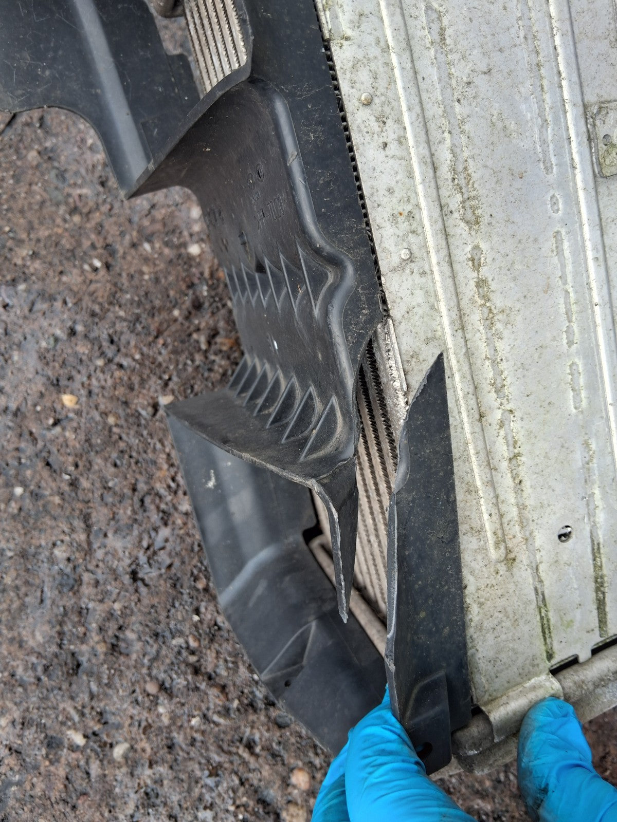 2018 KIA STONIC 1.0 PETROL INTERCOOLER RADIATOR 2827004610