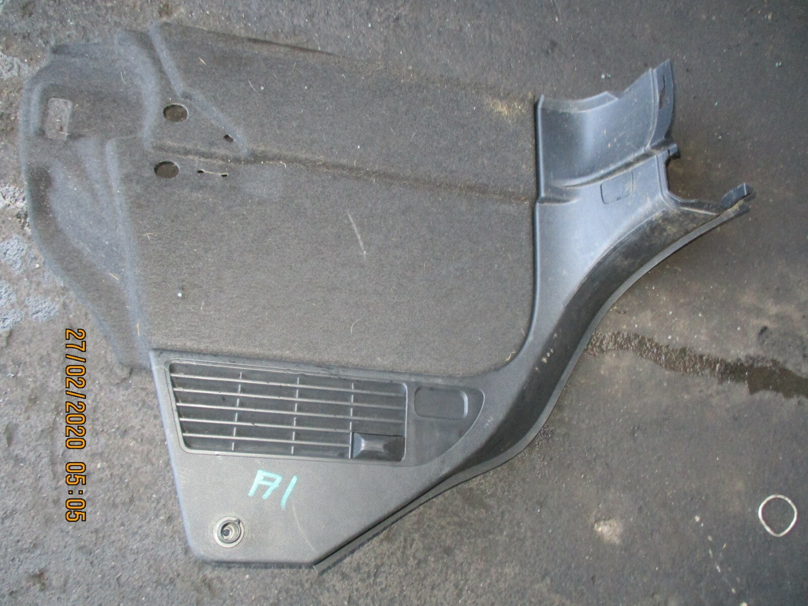 AUDI A1 8X SPORT 2018 NSR PASSENGER SIDE REAR BOOT TRIM PLASTIC COVER 8X3867761