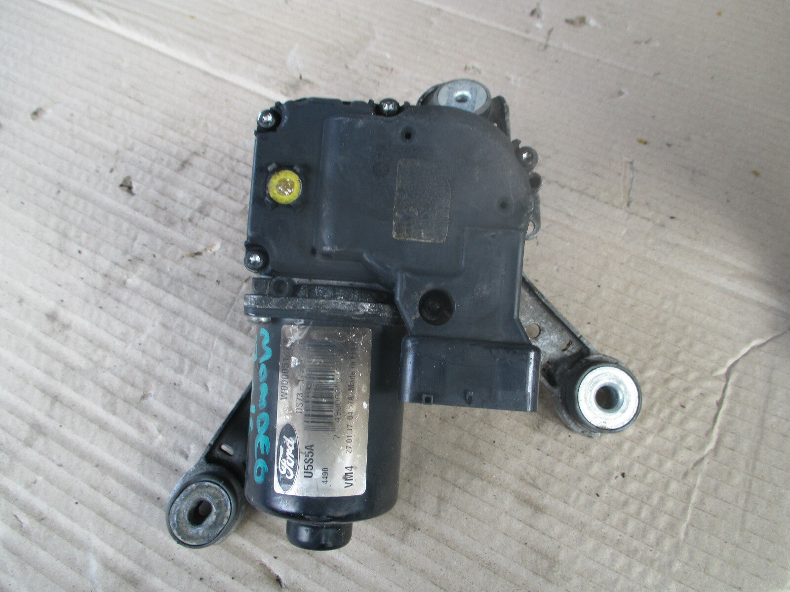 FORD MONDEO MK5 2017 FRONT WINDSCREEN OSF DRIVER SIDE WIPER MOTOR DS7317504CE
