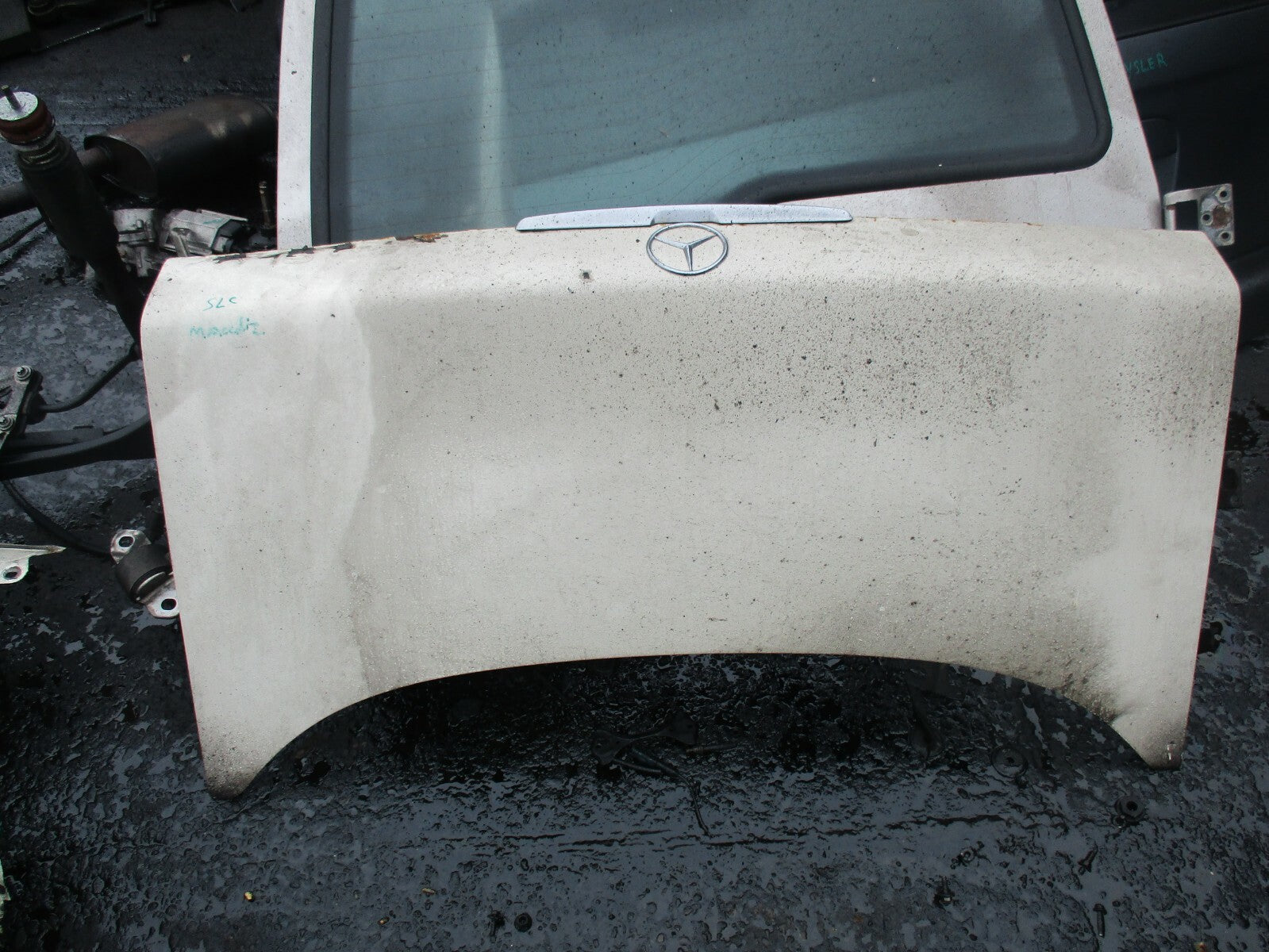 MERCEDES SLC CLASS C107 COMPLETE TAILGATE BOOTLID CREAM