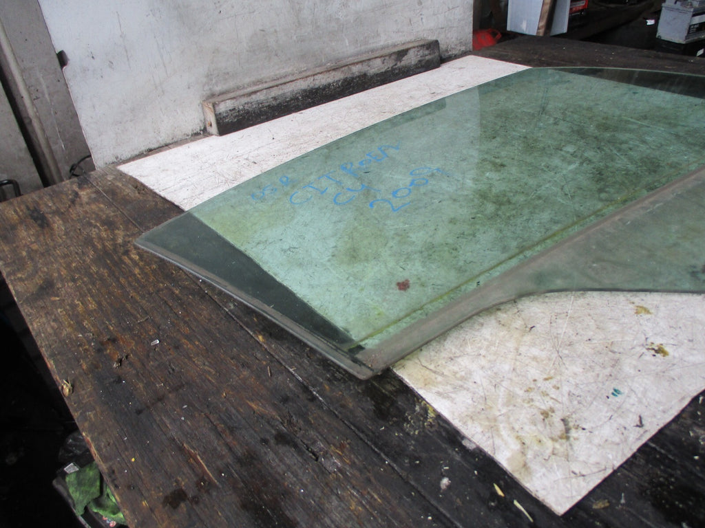 CITROEN C4 MK1 2009 OSR DRIVER SIDE REAR DOOR WINDOW GLASS