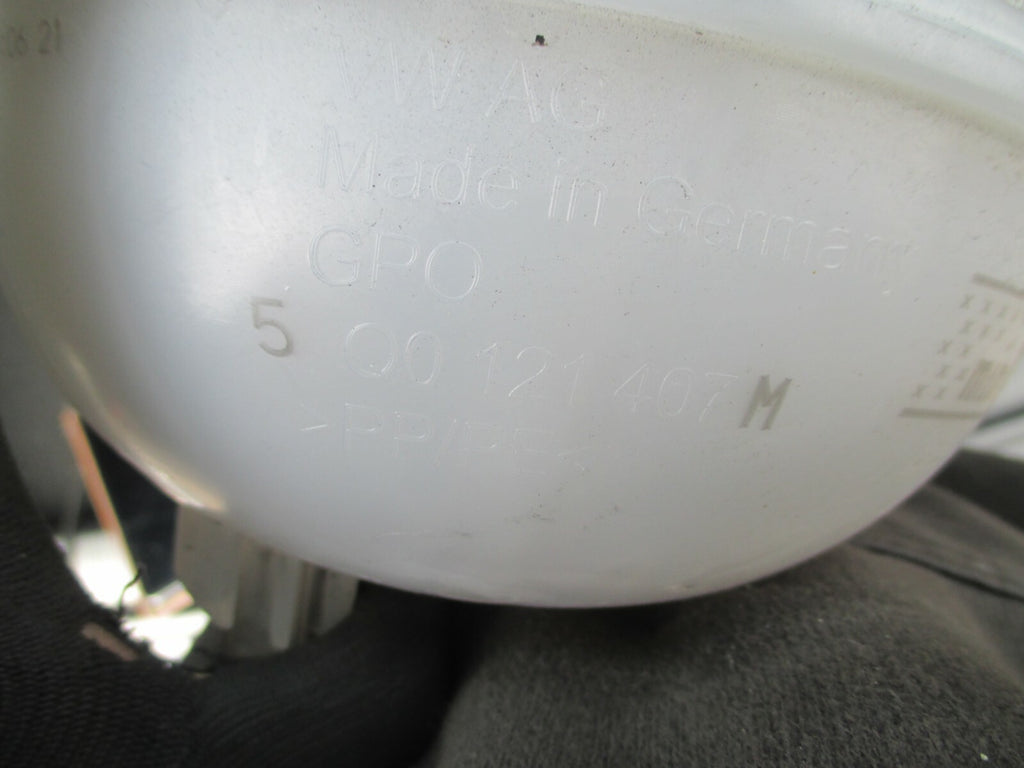 AUDI Q2 MK1 2020 1.0 PETROL TFSI EXPANSION TANK WATER COOLANT BOTTLE 5Q0121407M