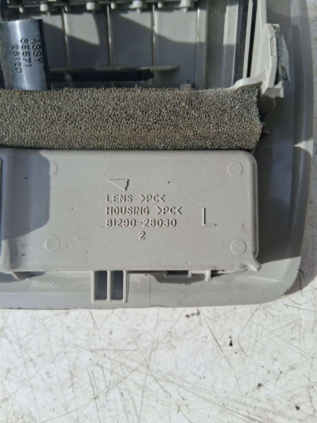 TOYOTA ESTIMA MK3 2013 LEFT PASSENGER SIDE INTERIOR READING LIGHT 8129028030