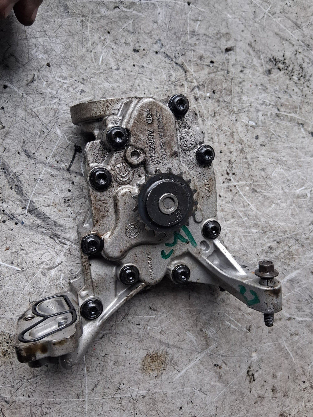 CITROEN C4 MK3 2023 1.2 PETROL ENGINE OIL PUMP 9837408880