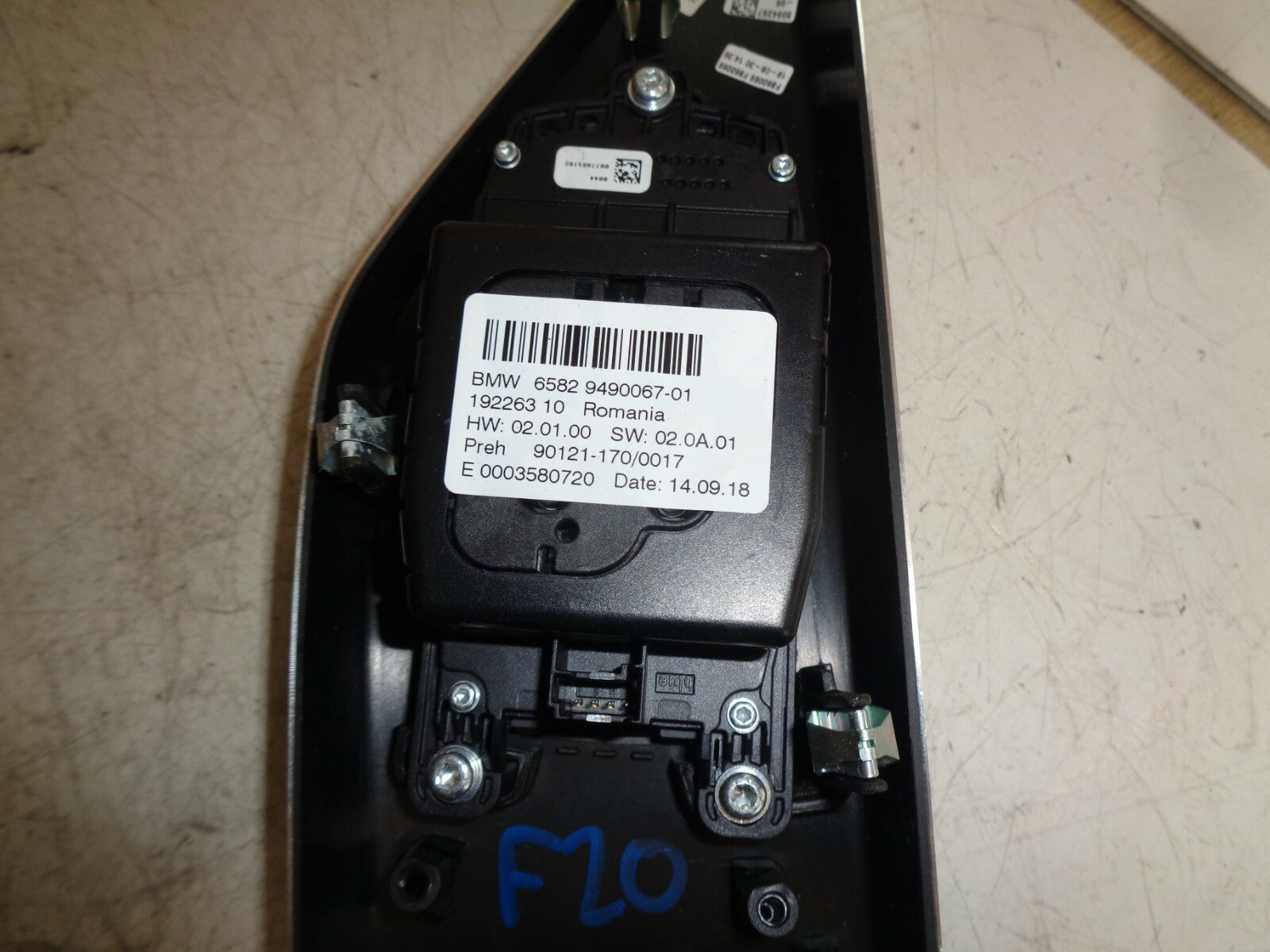 BMW 1 SERIES F20 2019 LCI IDRIVE CONTROLLER WITH TRIM 9490067