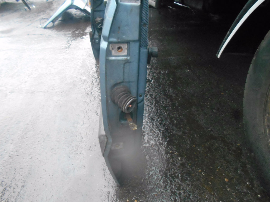 VOLKSWAGEN VW PASSAT B3 (MK3) 1990 OSR DRIVER SIDE REAR COMPLETE DOOR BLUE
