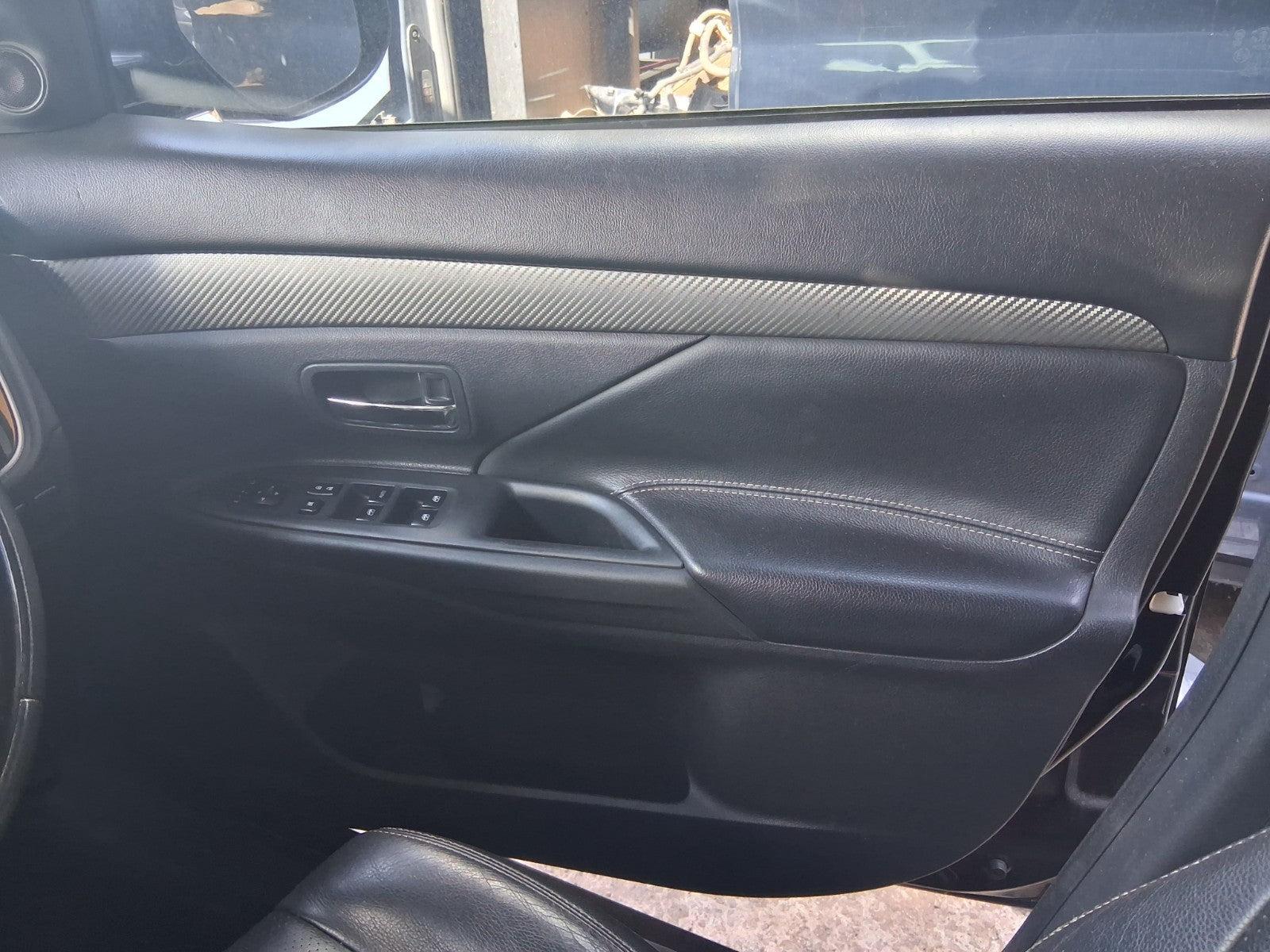 2018 MITSUBISHI OUTLANDER MK3 OSF DRIVER SIDE FRONT LEATHER DOOR CARD PANEL