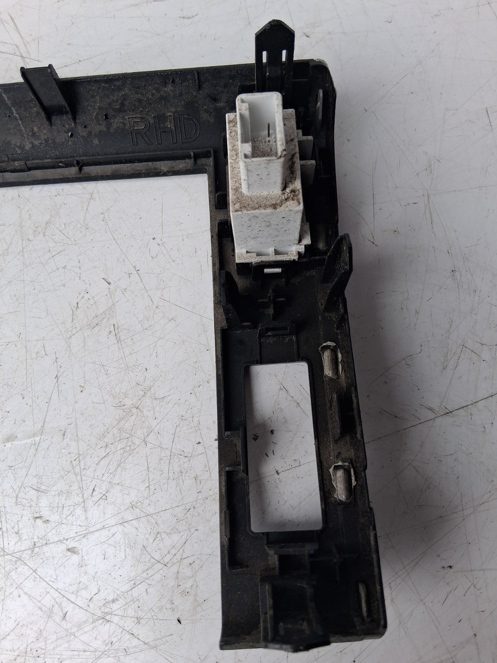TOYOTA ESTIMA MK3 2013 DASH HAZARD SWITCH PANEL / CENTRE CONSOLE TRIM 5542028330
