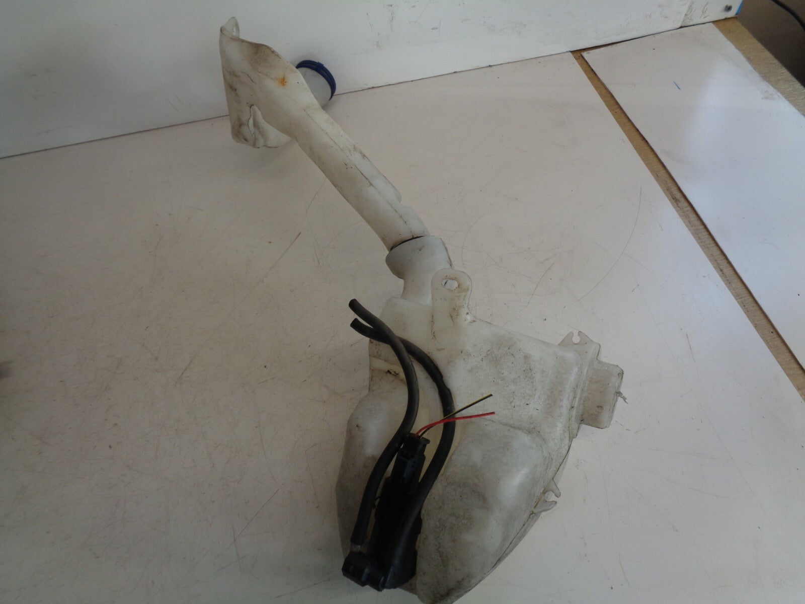 PEUGEOT 208 2016 WINDSCREEN WASHER FLUID BOTTLE TANK 9683988680