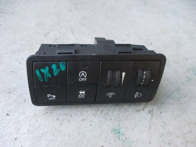 2018 HYUNDAI IX20 MK1 HEADLIGHT FOG LIGHT CONTROL SWITCH 933001KBD0EQ