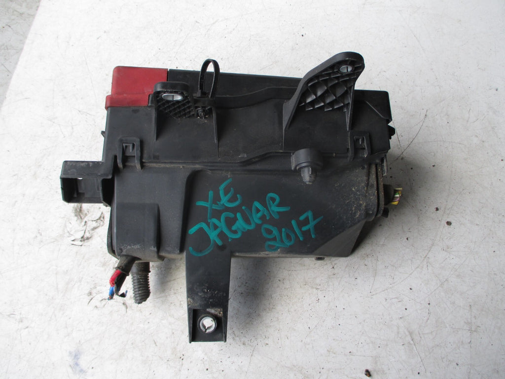 JAGUAR XE 2017 2.0 DIESEL UNDER BONNET FUSE BOX FUSEBOX GX73-14A076-AA