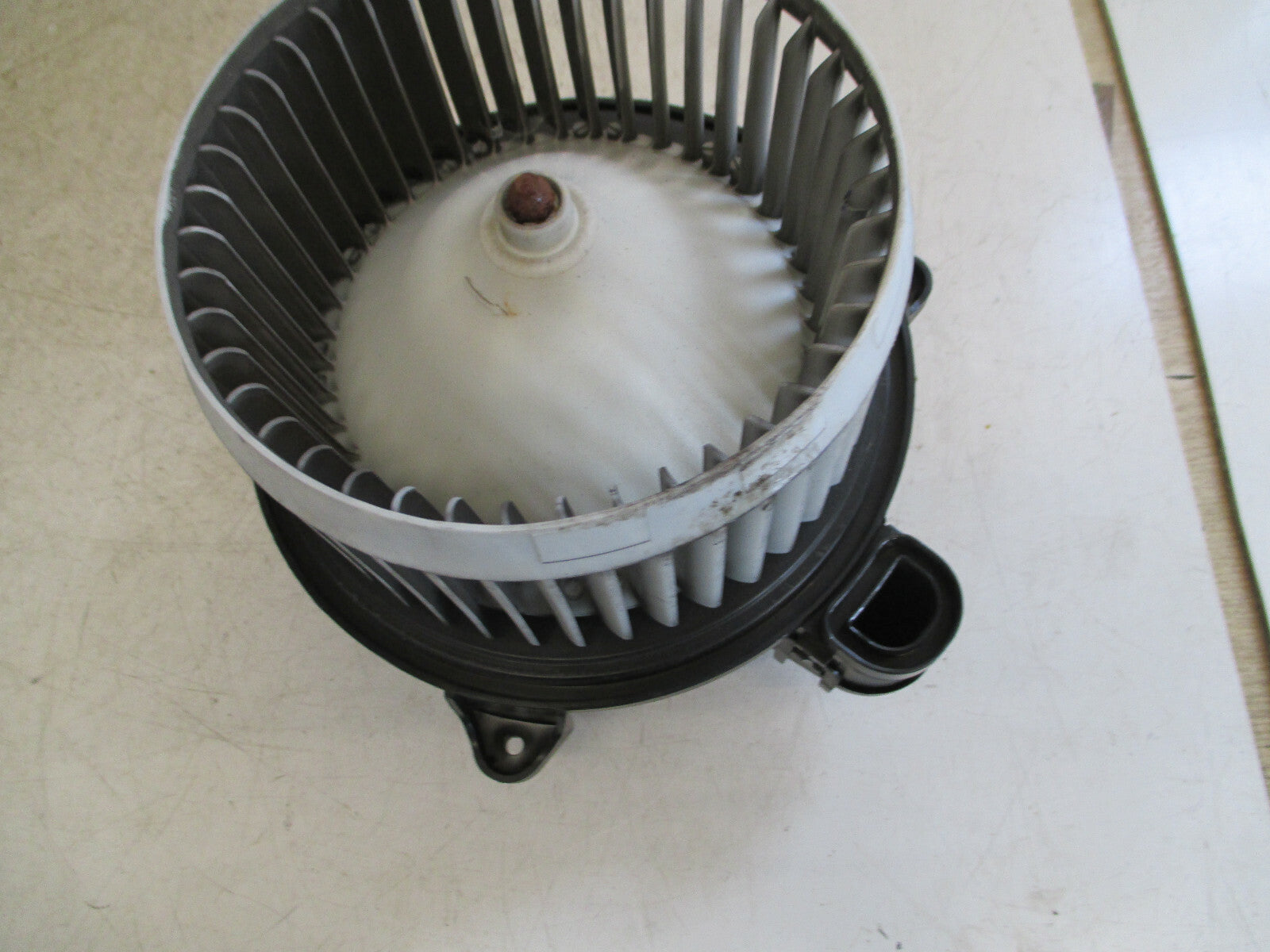 FORD ECOSPORT 2017 HEATER AIR FAN BLOWER MOTOR ASSEMBLY UNIT AV1119846BB