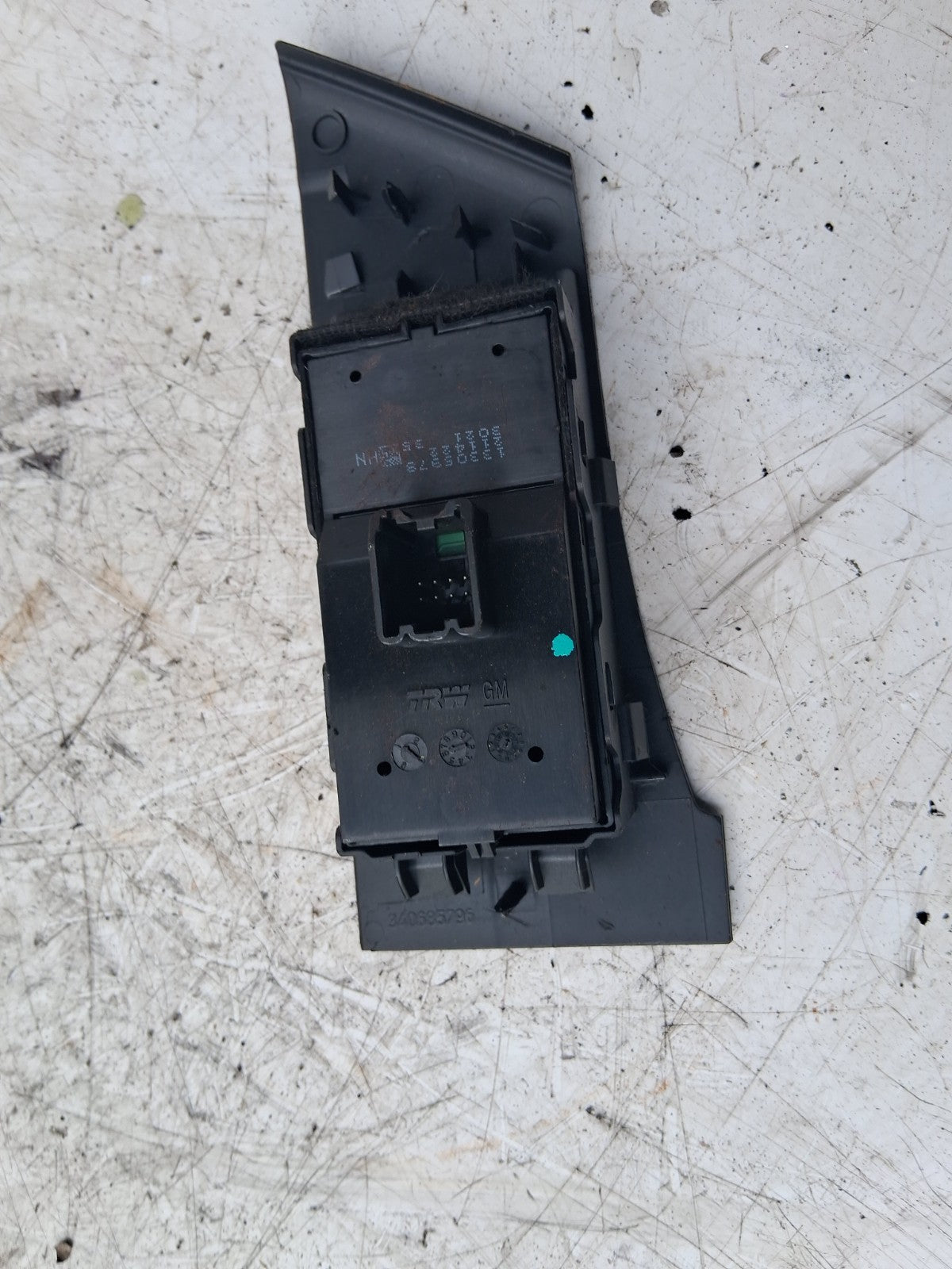 2013 VAUXHALL ASTRA J OSF DRIVER SIDE FRONT RIGHT WINDOW SWITCH 13305978