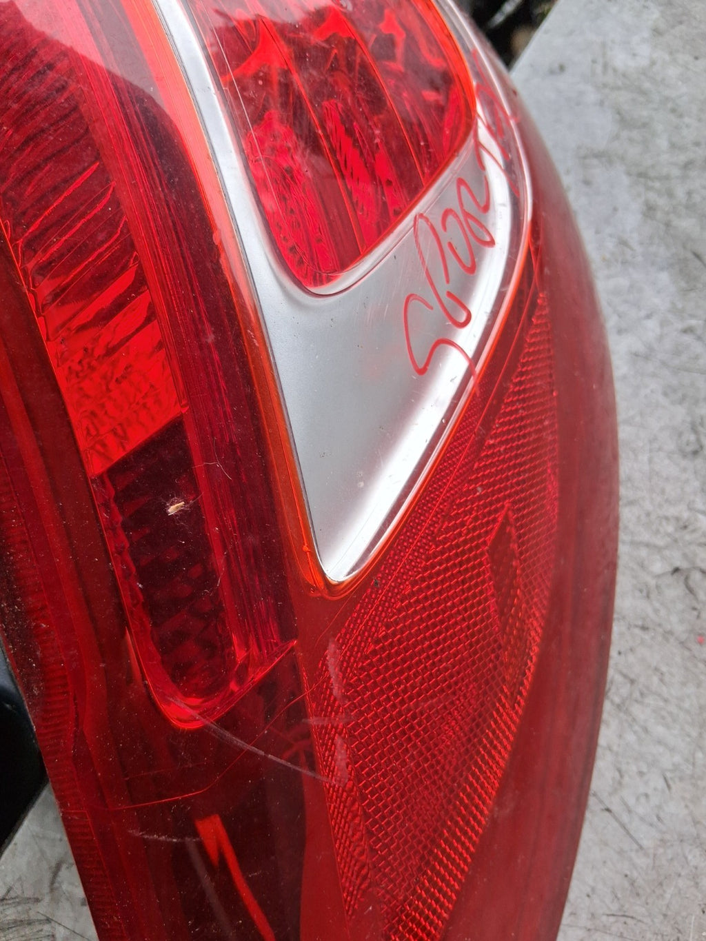 KIA SPORTAGE MK3 2012 OSR DRIVER SIDE REAR RIGHT TAIL LIGHT