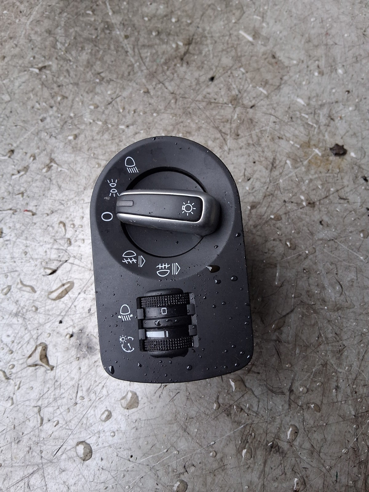 2015 AUDI A1 HEADLIGHT CONTROL SWITCH BUTTON BK710023668