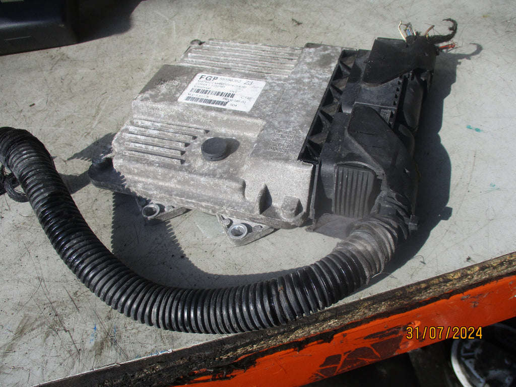 2005 VAUXHALL CORSA C 1.3CDTI  ENGINE CONTROL UNIT 55196352ZJ