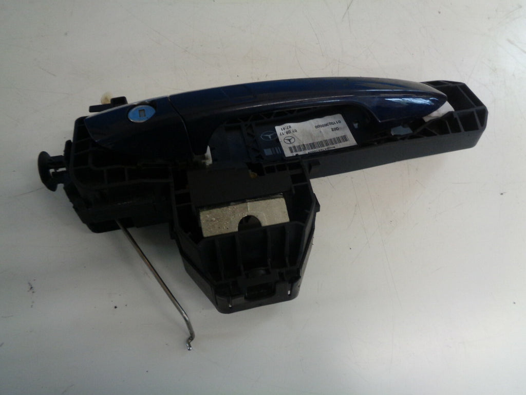 MERCEDES BENZ A-CLASS 2018 W176 A200D AMG DRIVER SIDE EXTERIOR DOOR HANDLE