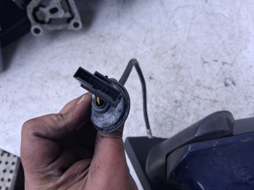 2013 VAUXHALL ASTRA J OSF DRIVER SIDE RIGHT ELECTRIC WING MIRROR BLUE 13308362