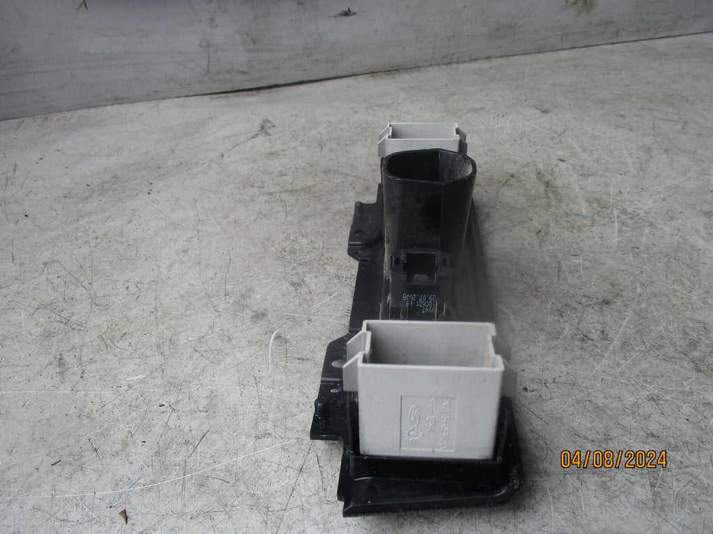 2008 FORD FOCUS MK2 DASHBOARD CONTROL SWITCH PANEL 8M5113D734B