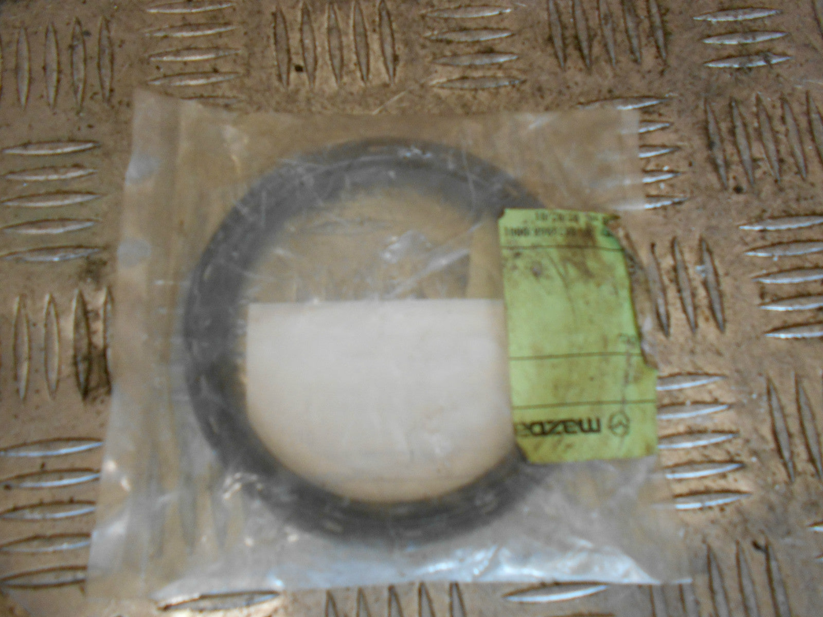 MAZDA 626 MK5 1999 DIESEL CRANKSHAFT OIL SEAL F802-11-399 GENUINE NEW