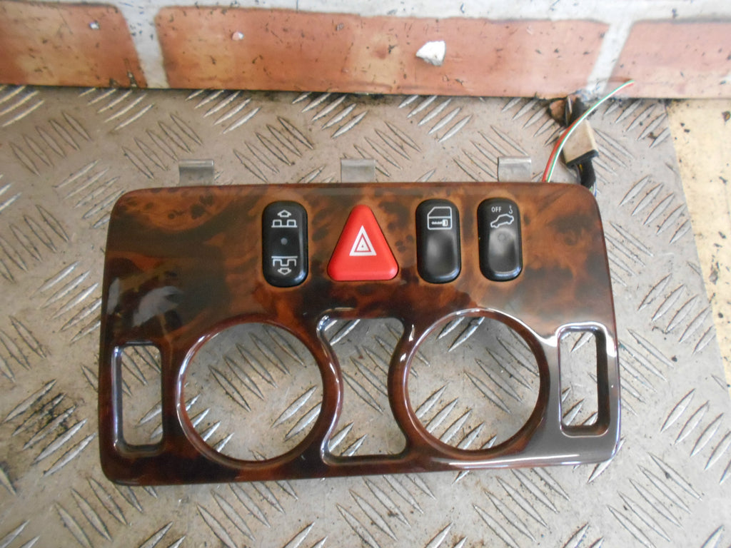 MERCEDES CLK A208 2001 HEATER UNIT SURROUND HAZARD DOOR LOCK ASSEMBLY 2086801738