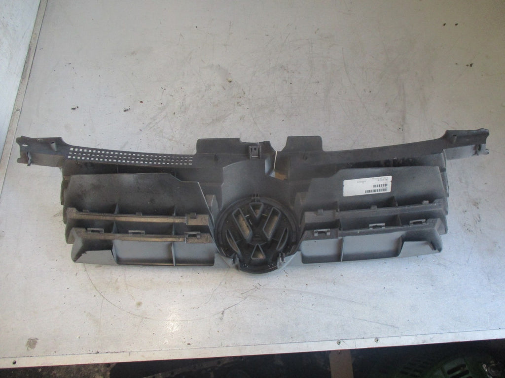 VW VOLKSWAGEN BORA 2003 FRONT BUMPER AIR INTAKE GRILL REFLEX SILVER 1J5853601A