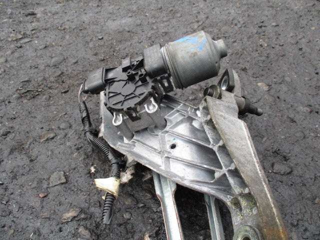 2009 FORD FIESTA MK7 FRONT WIPER MOTOR AND LINKAGE 8A6117500BD