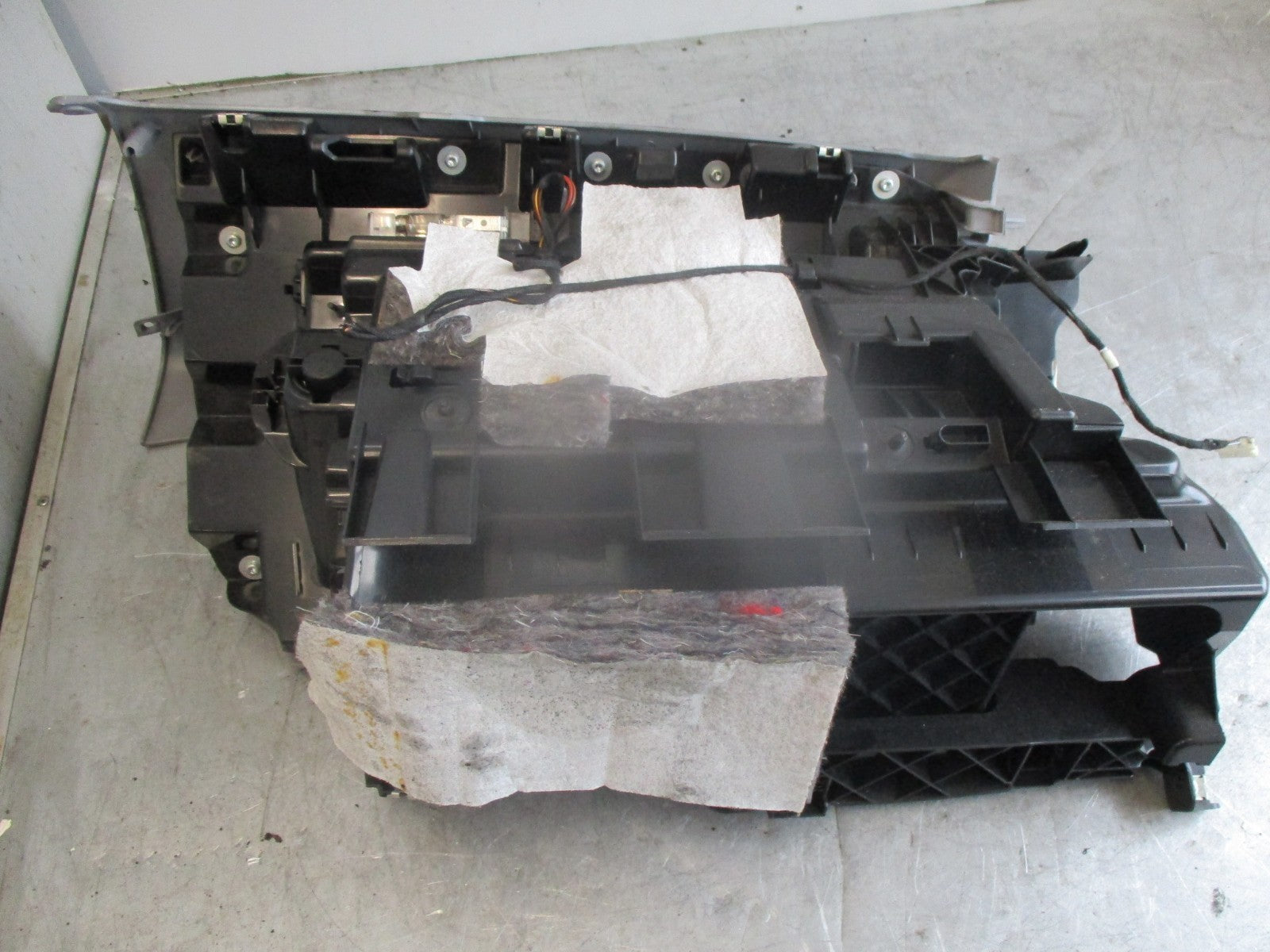 2005 BMW 1 SERIES 118D E87 GLOVE BOX STORAGE COMPARTMENT 6982805