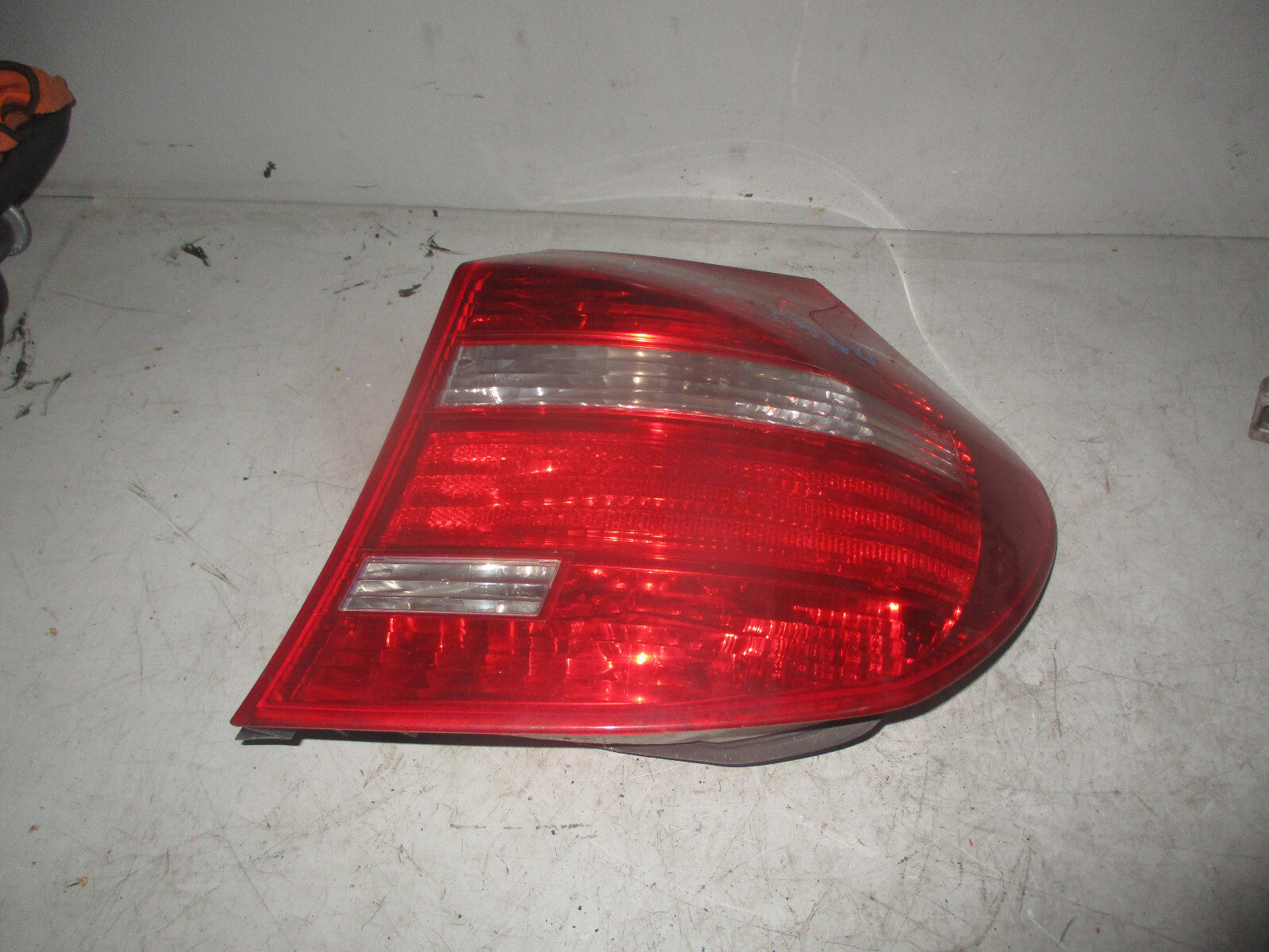 BMW 1 SERIES 2010 E87 OSR DRIVER SIDE REAR LIGHT
