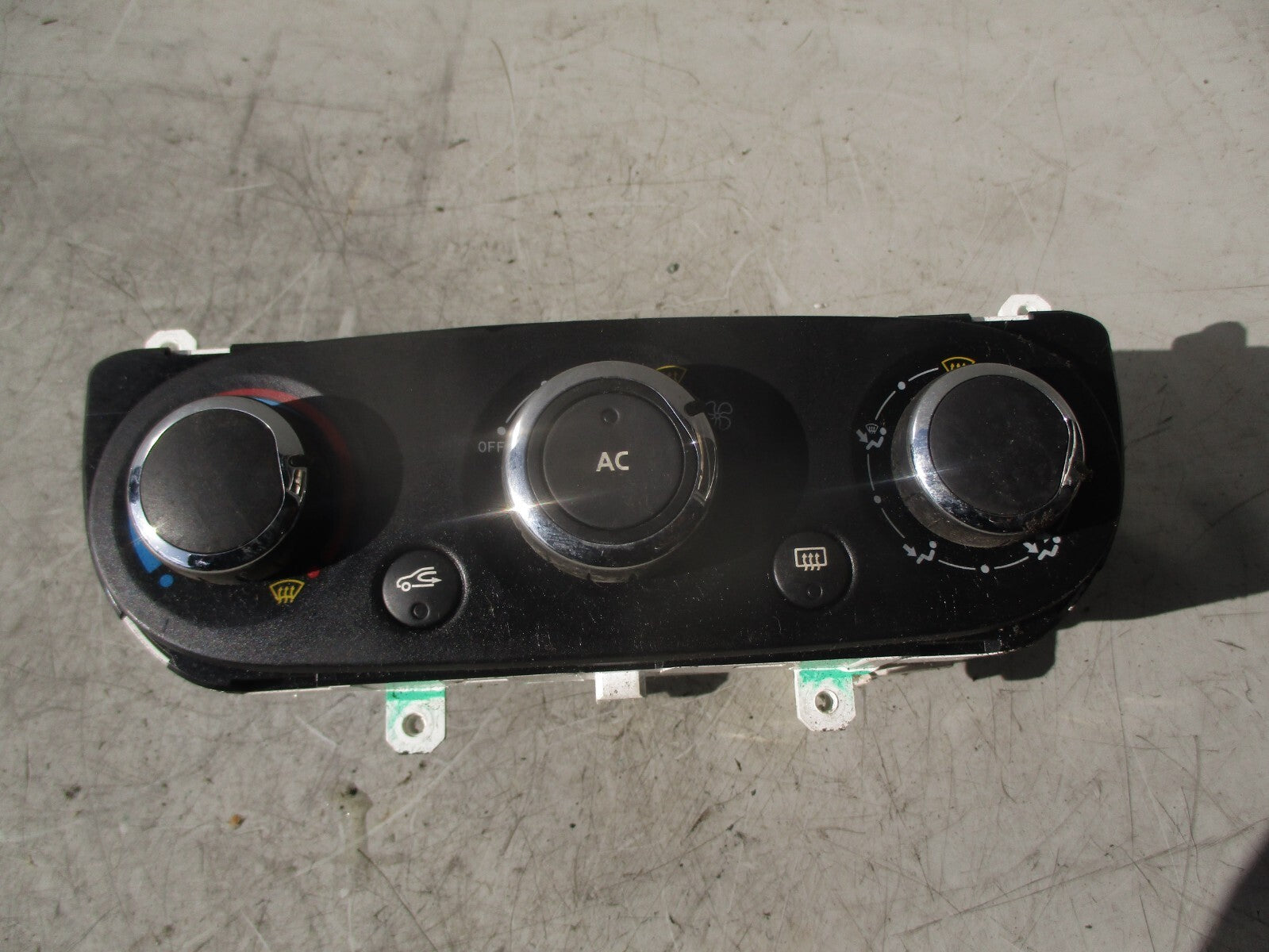2015 RENAULT CLIO MK4 AIR CON & HEATER CLIMATE CONTROL UNIT T1019676Z