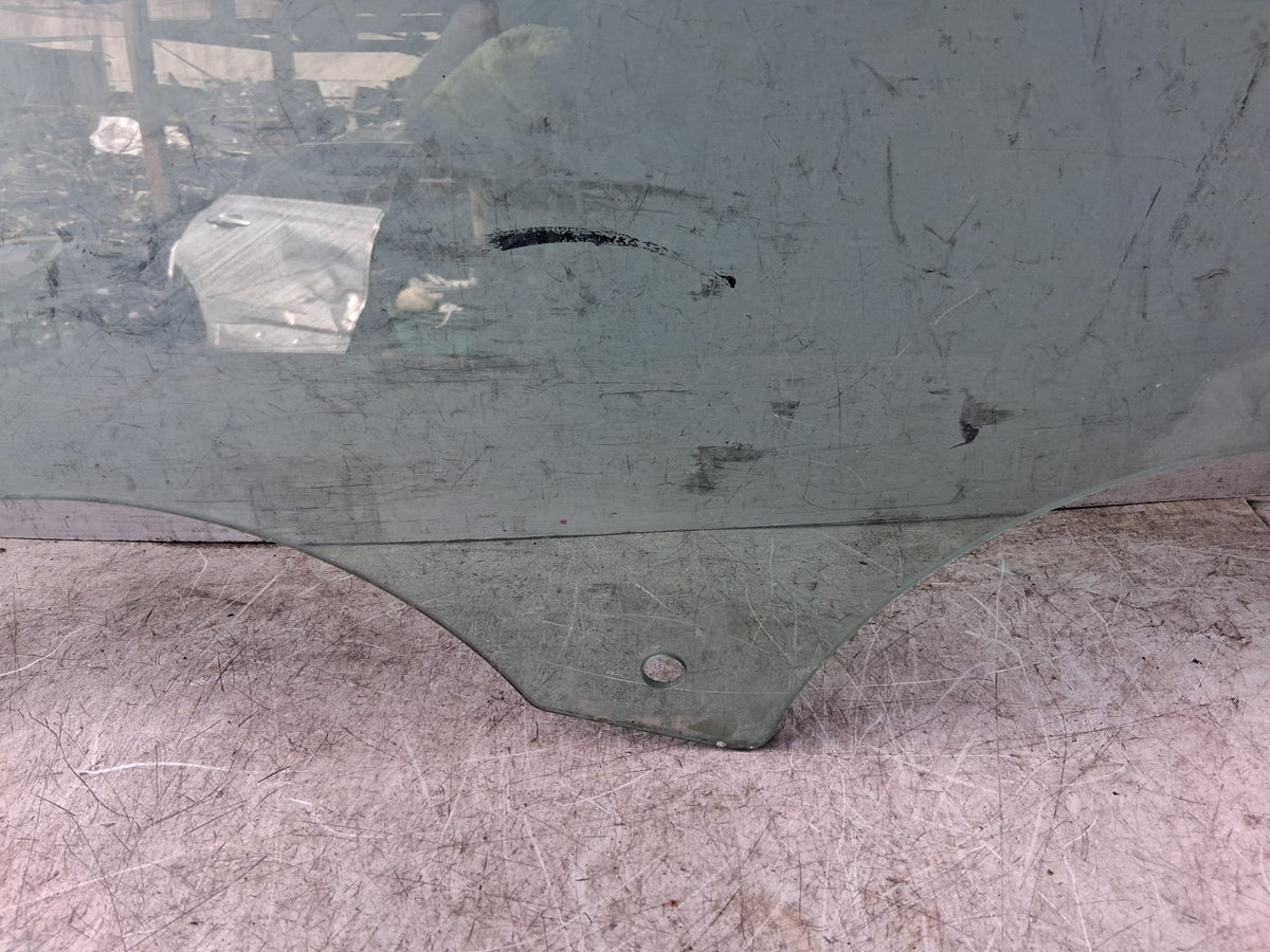 2021 SKODA SCALA NSF PASSENGER SIDE FRONT LEFT WINDOW GLASS