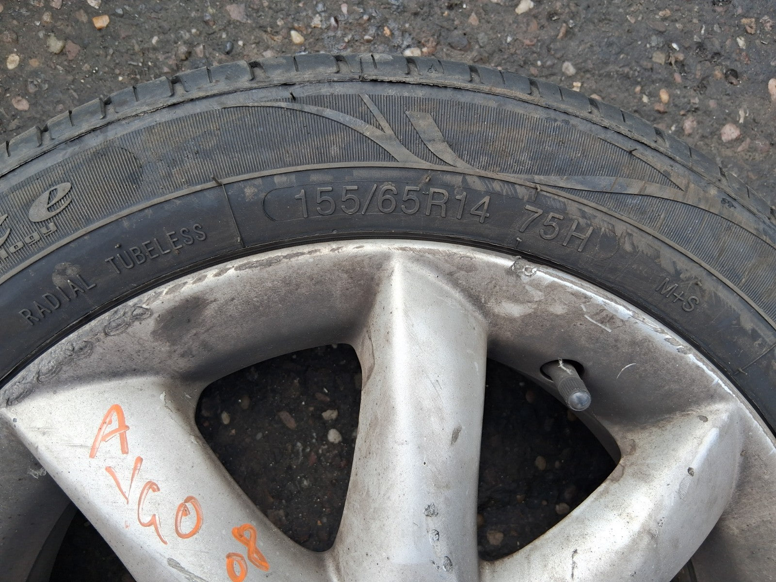 2008 TOYOTA AYGO MK1 14 INCH ALLOY WHEEL WITH TYRE 155/65R14