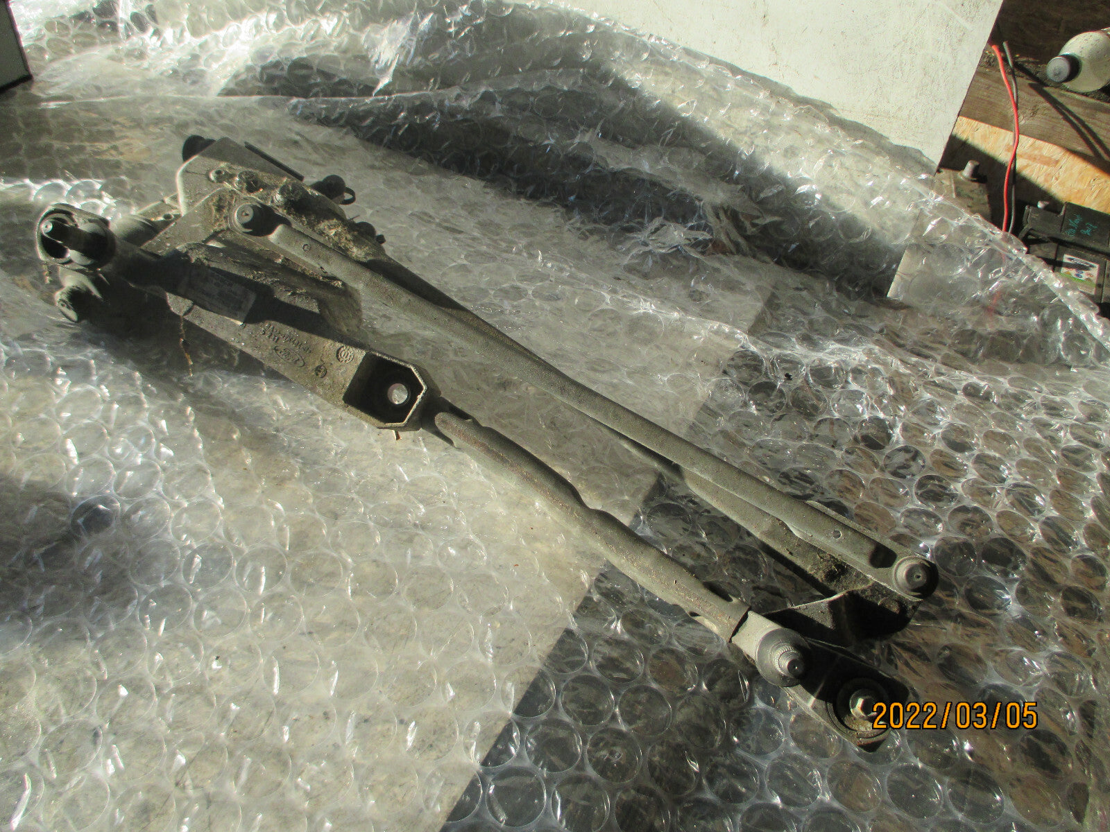 FORD FIESTA MK7 2016 FRONT WINDSCREEN WIPER MOTOR LINKAGES 8A6117500BF